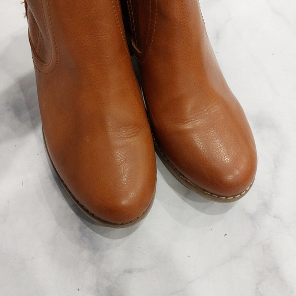 Mossimo Supple Vegan Leather Caramel Chelsea Heel Block Booties - Picture 3 of 7